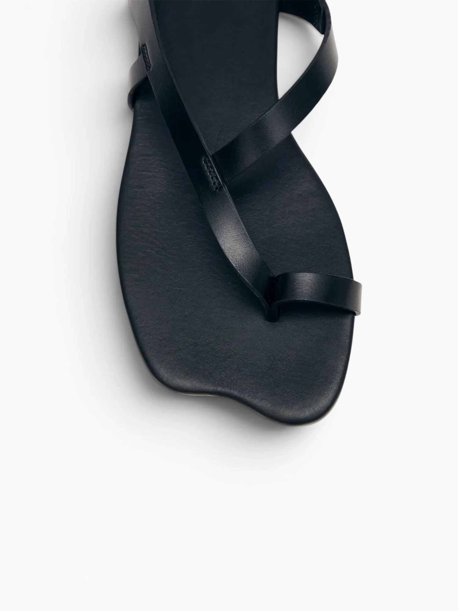 Dawn Black Leather - Image 3