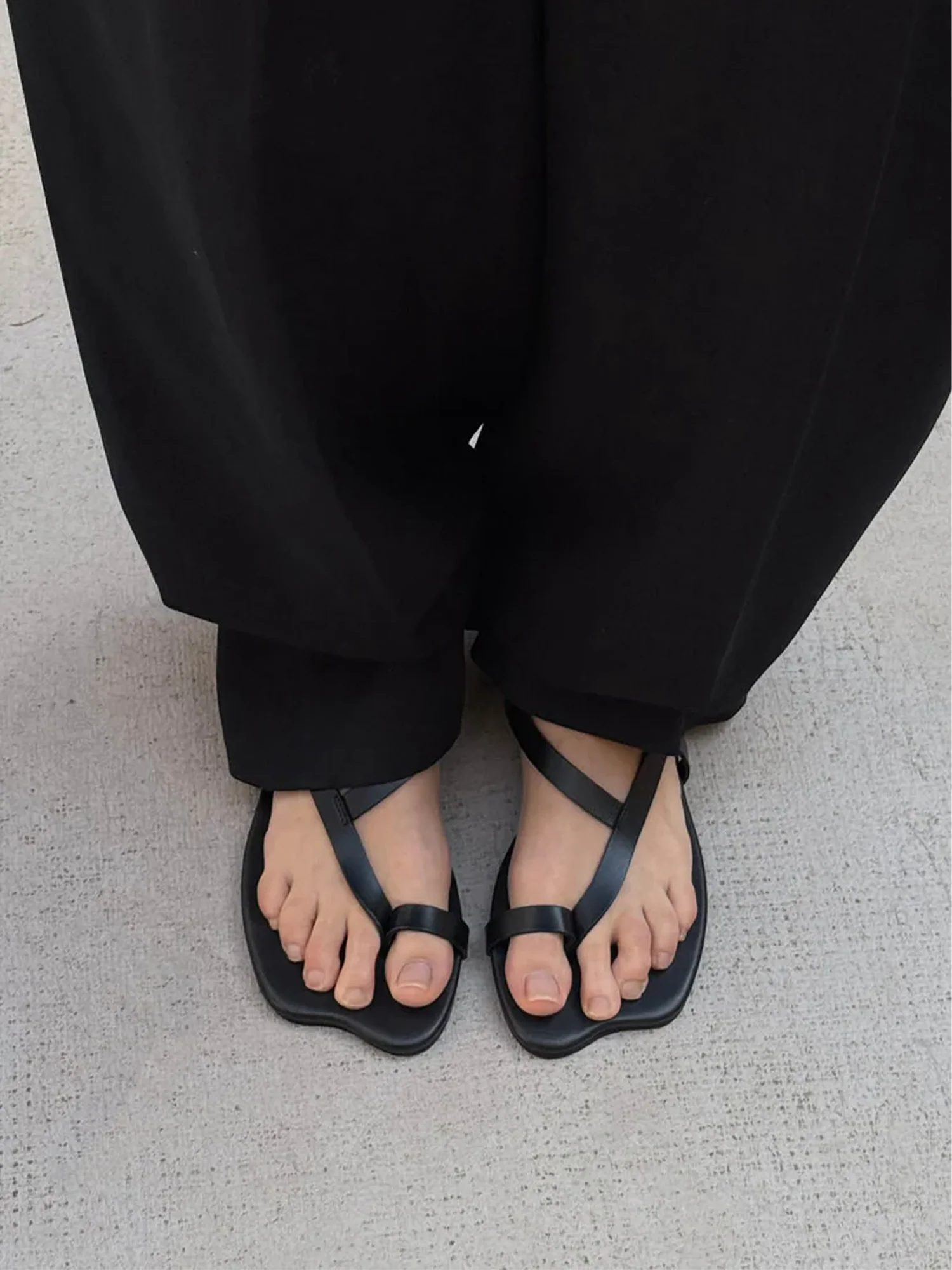 Dawn Black Leather - Image 6
