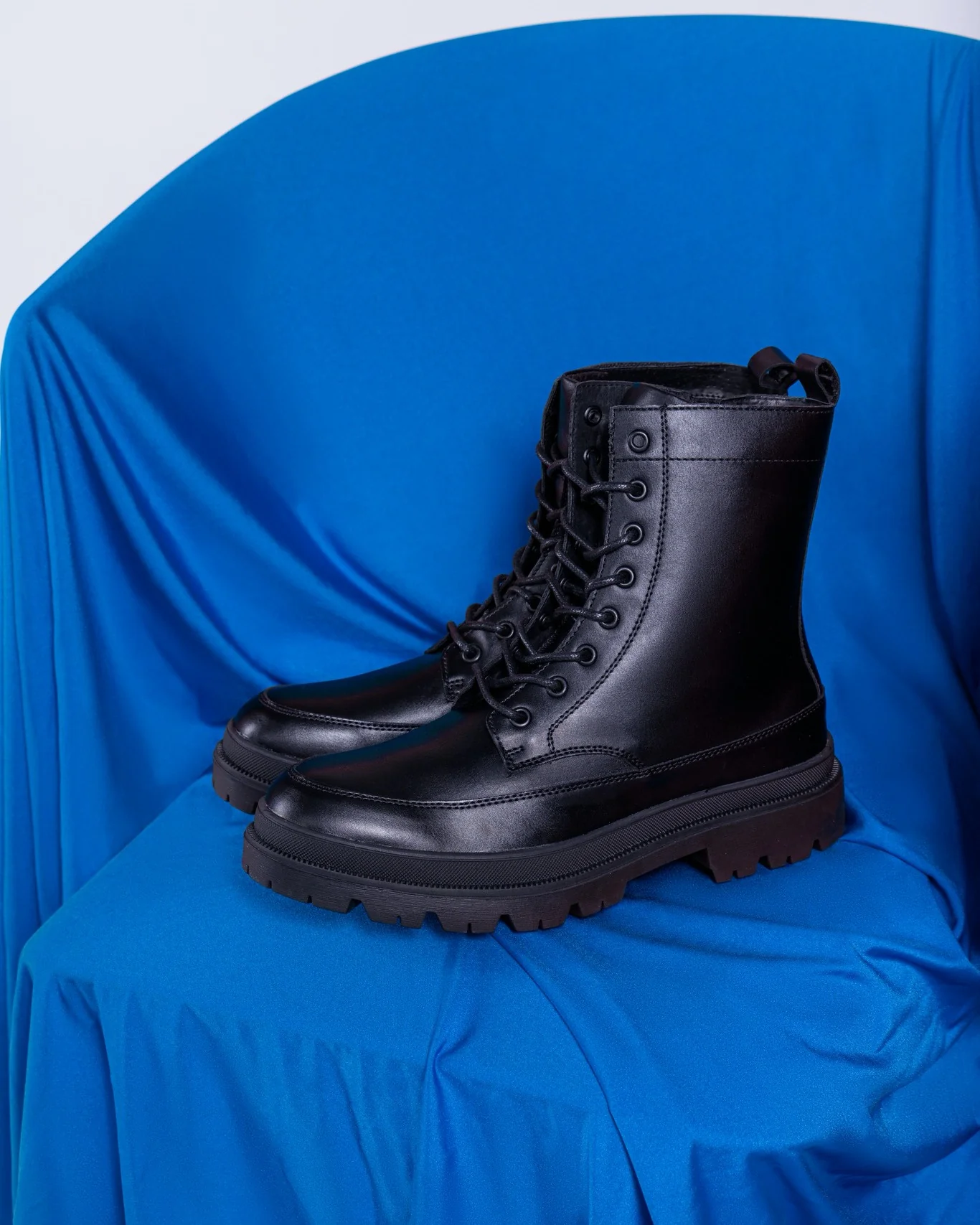 Allan Black Eco Leather - Image 3