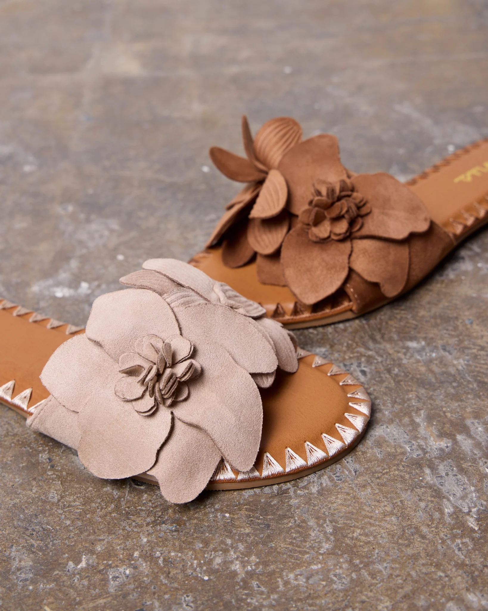 Dafne Beige Suede - Image 3