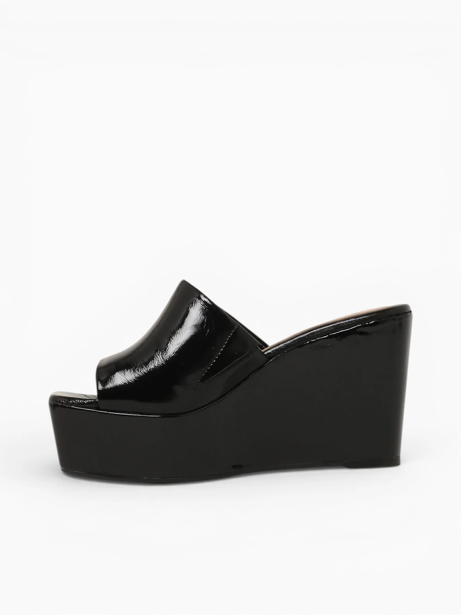 Laura Black Verniz Show - Image 3