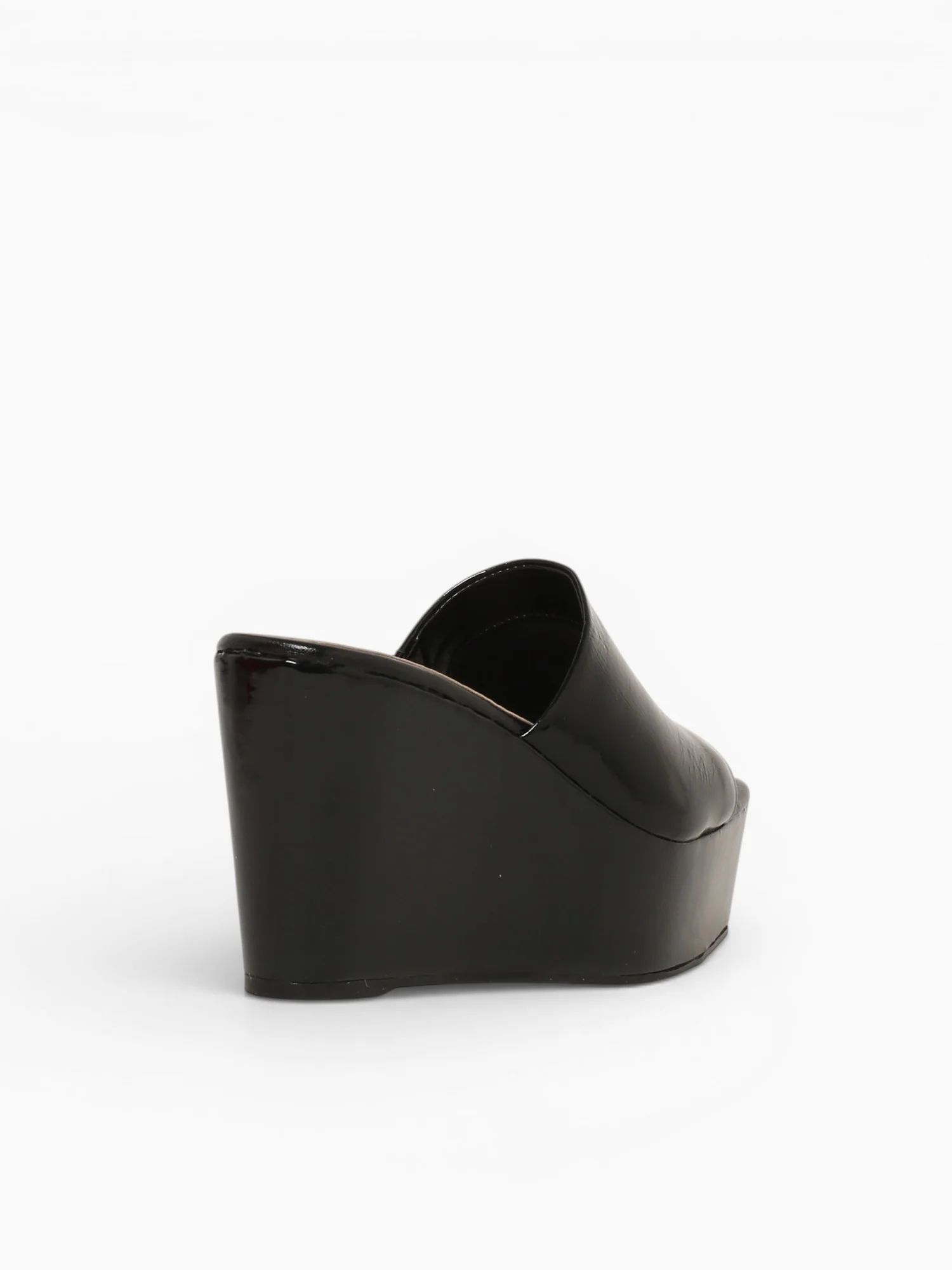 Laura Black Verniz Show - Image 4