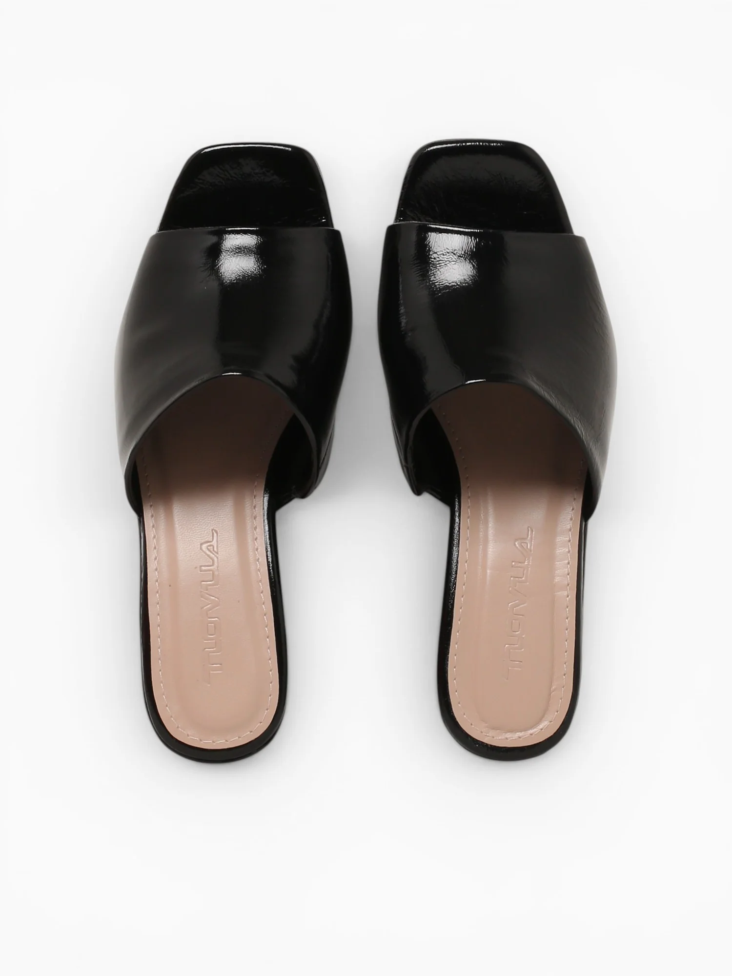 Laura Black Verniz Show - Image 7