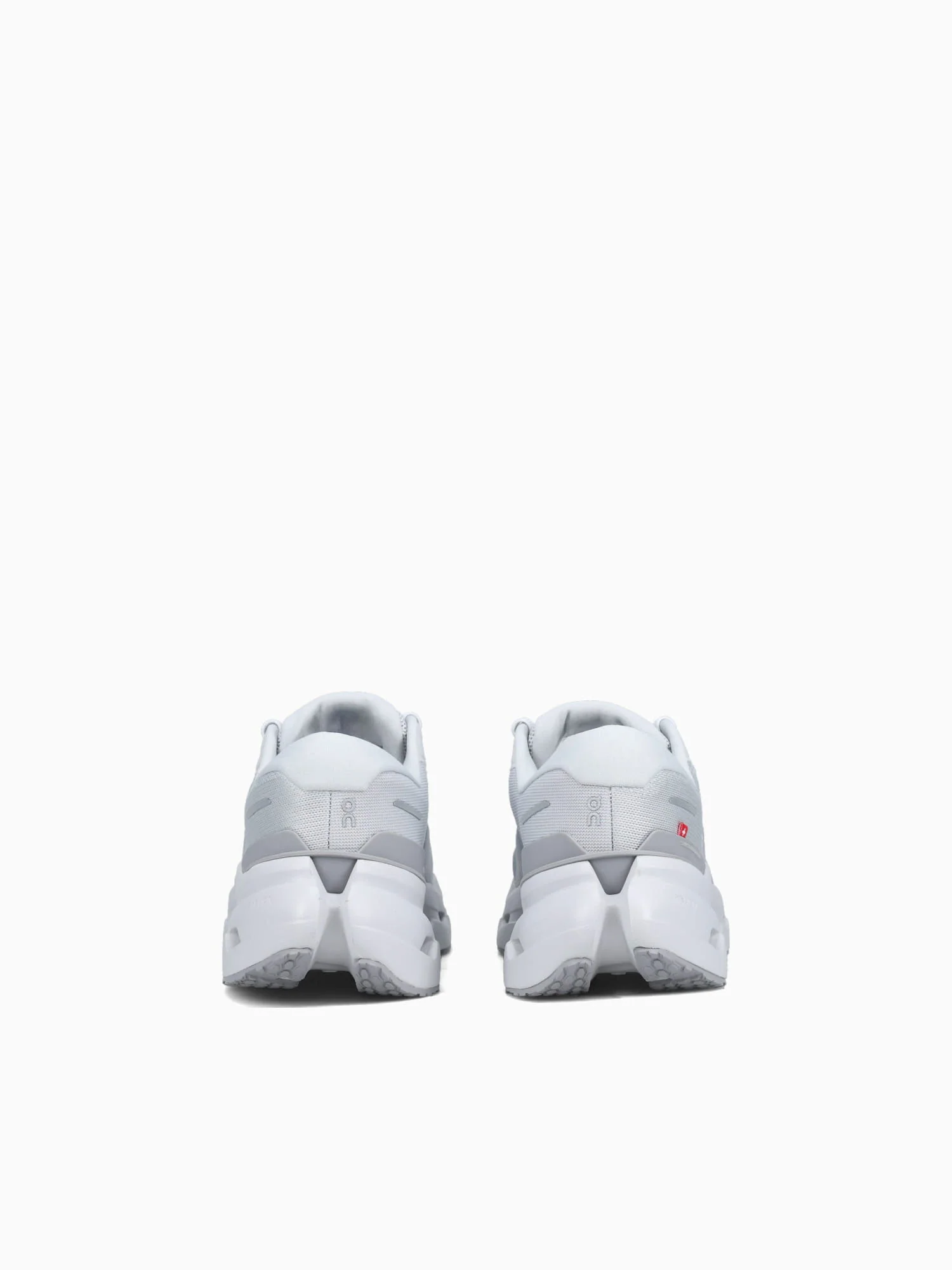 Cloudrunner 3 Glacier Alloy mesh - Image 7